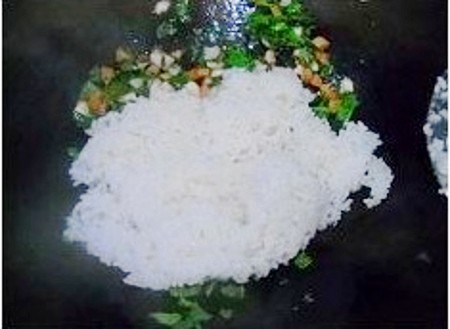 Fried Rice with Parsley Leaf and Egg recipe