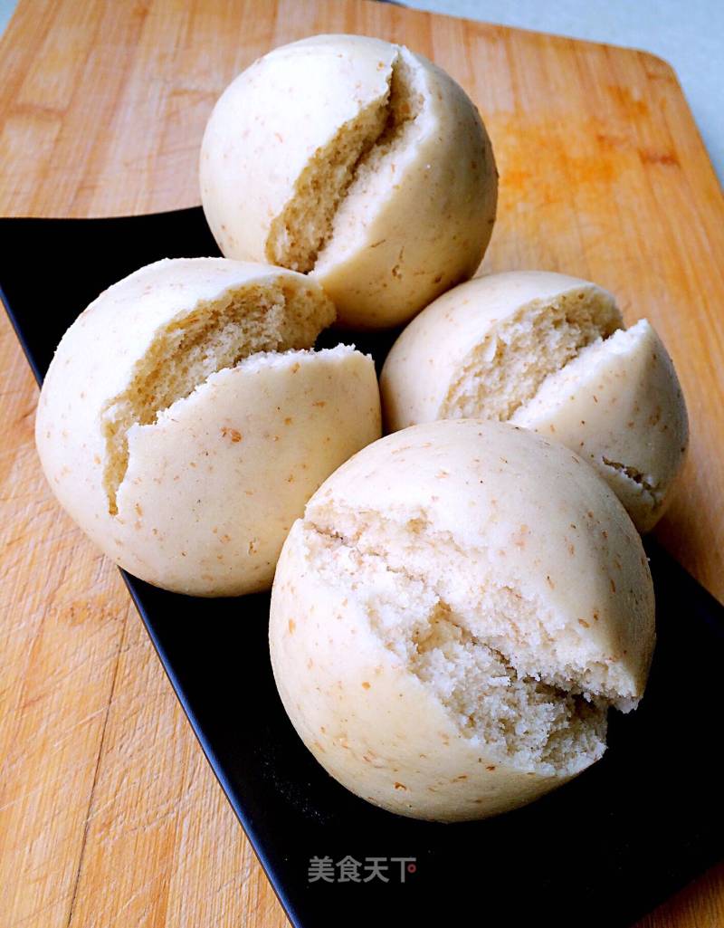 Whole Wheat Steamed Buns with Whole Grains recipe