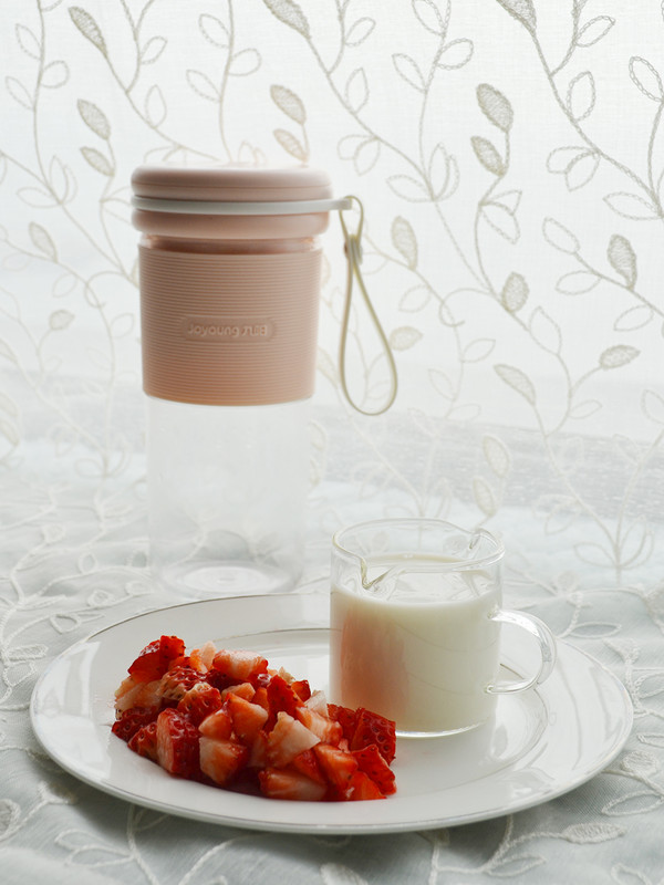 Strawberry Milkshake recipe