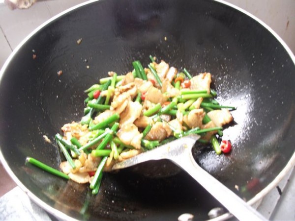 Stir-fried Pork with Leek recipe