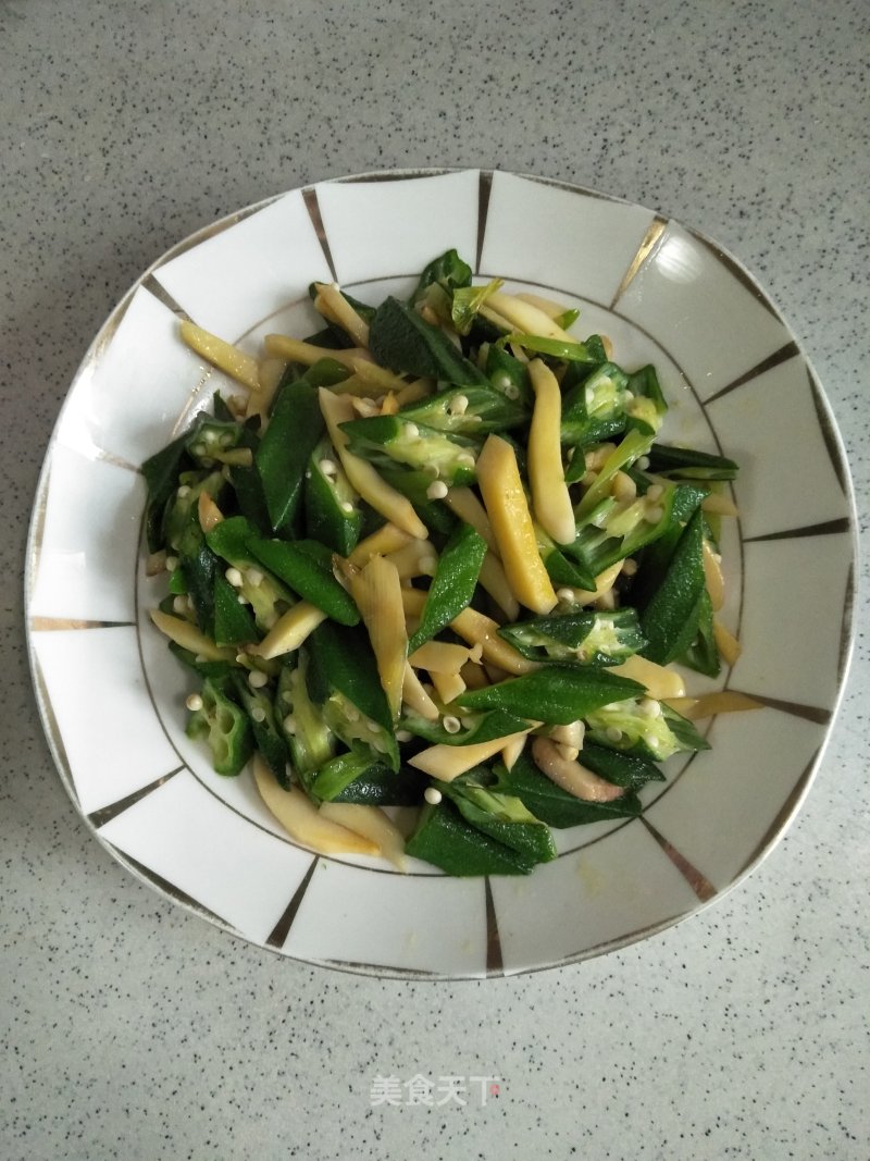 Fried Okra with Pleurotus Eryngii recipe