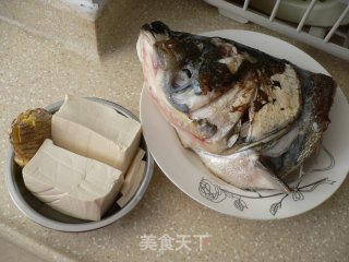 Pan-fried Fish Head Tofu Soup recipe