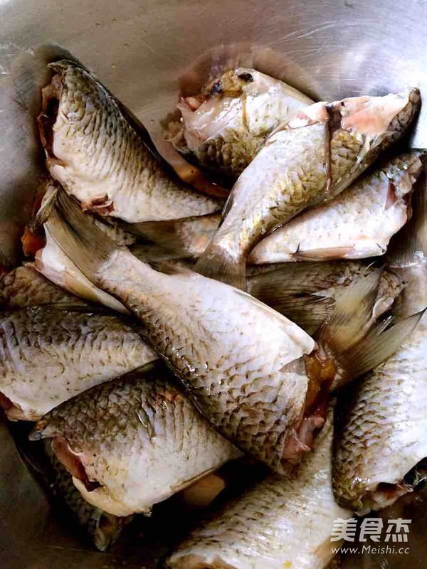 Sweet and Sour Crucian recipe