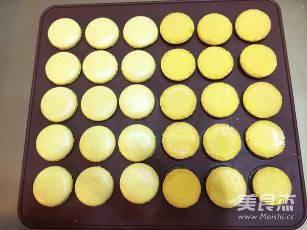 Flour Macarons recipe