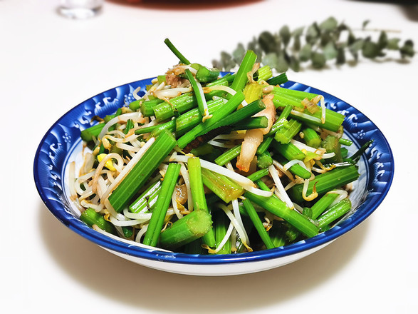 Celery Stir-fried Mung Bean Sprouts