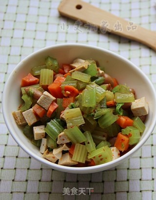 Celery and Peanuts Mixed with Dried Tofu recipe