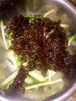 Cucumber Mixed with Seaweed recipe