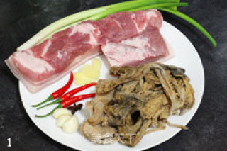 Sichuan-style Mei Cai Kou Po-salted White Braised recipe