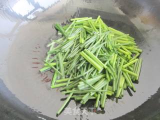 Stir-fried Shrimp with Leek recipe