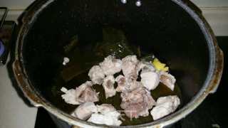 Seaweed Pork Ribs Soup recipe