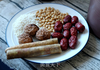 Red Dates, Walnuts, Yam, Rice and Soy Milk recipe