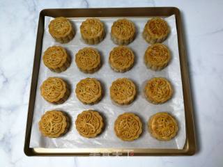 Mooncakes with Five Nuts recipe