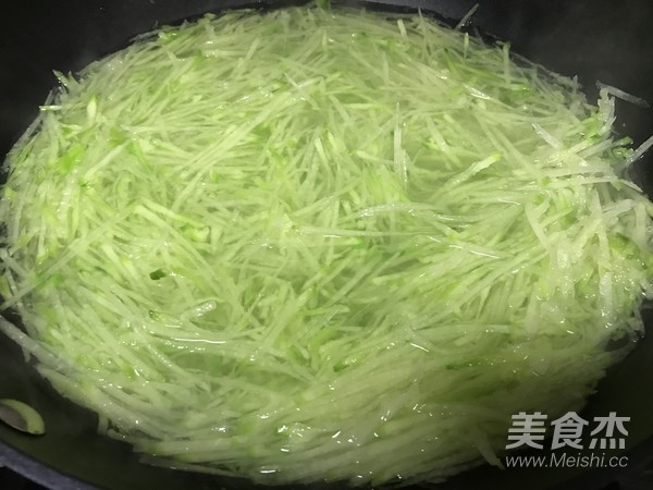 Deep-fried Shredded Carrot Meatballs recipe