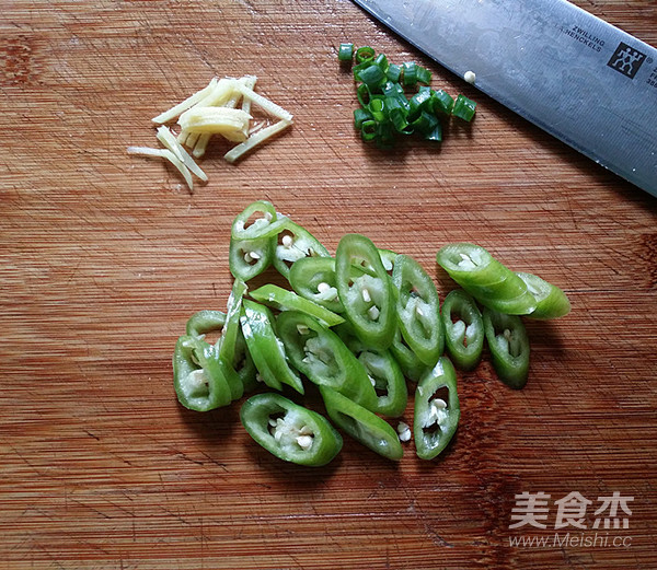 Stir-fried Beef Shredded in Sauce recipe