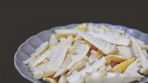 Spring Limited: Braised Spring Bamboo Shoots in Oil recipe