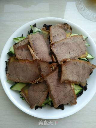 Beef with Cucumber Fungus recipe