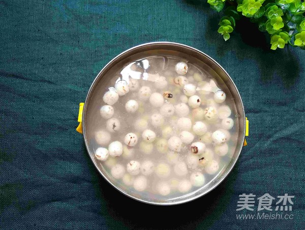 Lotus Seed Chicken Feet Soup recipe