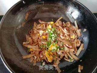 Fried Hor Fun with Egg and Beef recipe