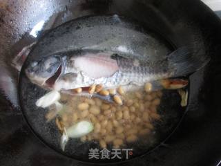Crucian Soy Soup recipe