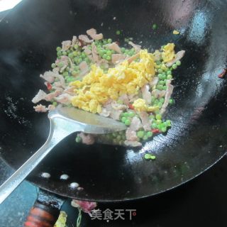 Lean Meat Soup with Green Beans and Eggs recipe