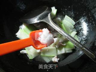 Fried Squid with Long Melon recipe