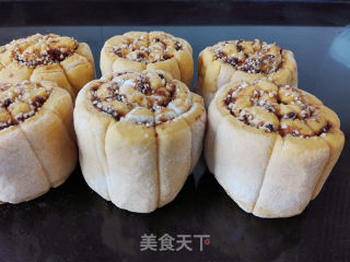 Pumpkin Peanut Rolls recipe