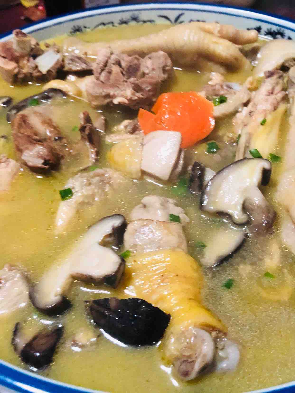 Reed Chicken and Mushroom Soup