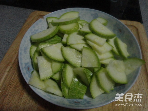 Fried Horned Melon with Sea Rice recipe