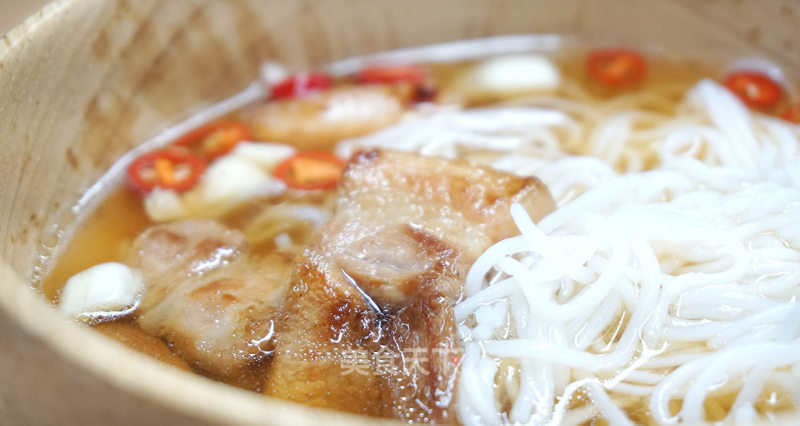 Vietnamese Pork Rice Noodles