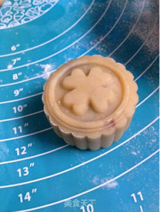 Red Bean Paste Mooncake recipe