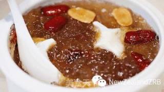 Red Date and Peach Gum New Zealand Flower Maw Soup recipe