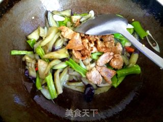 Stir-fried Pork with Eggplant and Pepper recipe