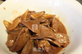 Stir-fried Pork Liver with Leek recipe