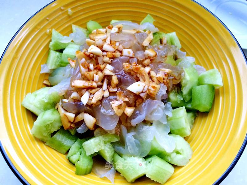 Cucumber Mixed Jellyfish recipe