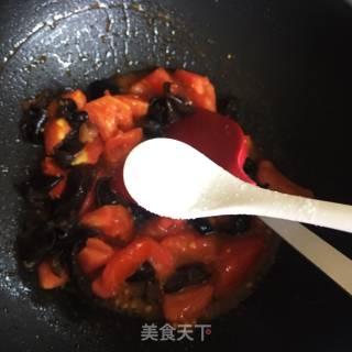 Scrambled Eggs with Tomato and Fungus recipe