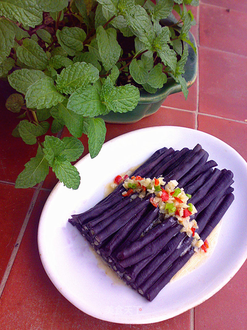 Fermented Bean Curd Mixed with Purple Beans recipe