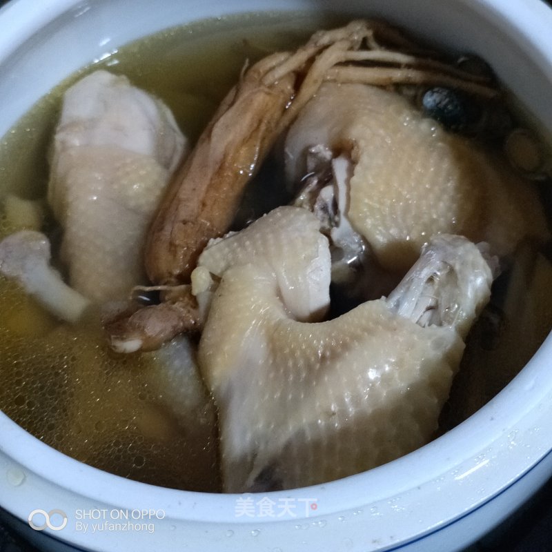 Braised Chicken Soup with Baby Abalone