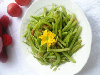 Alternative Vegetarian Dishes-stir-fried Sweet Potato Vine recipe