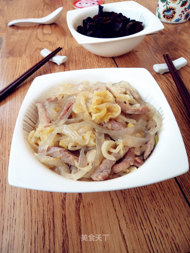 Stewed Vermicelli with Shredded Pork and Sauerkraut recipe