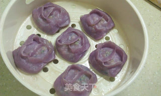 Purple Shoe-shaped Steamed Dumplings recipe