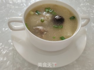 Delicious Chicken Soup with Bamboo Fungus recipe