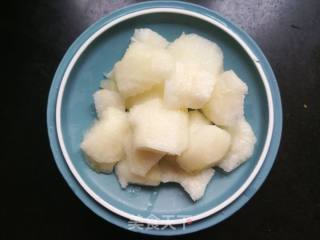 Fruit in The Soup-sweet Pear Sweet Potato and White Fungus Soup recipe