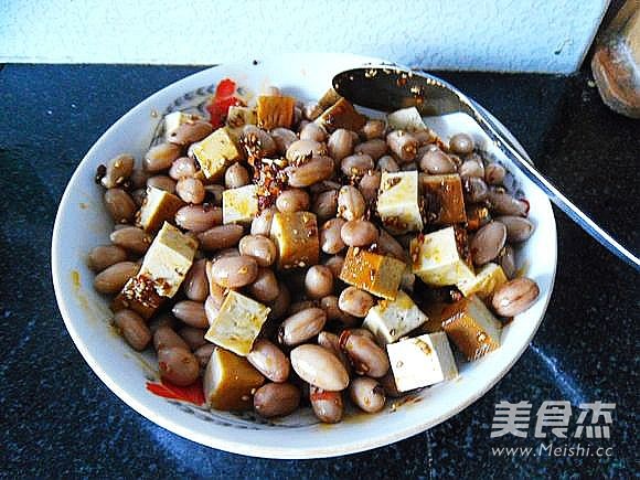 Peanuts Mixed with Dried Tofu recipe