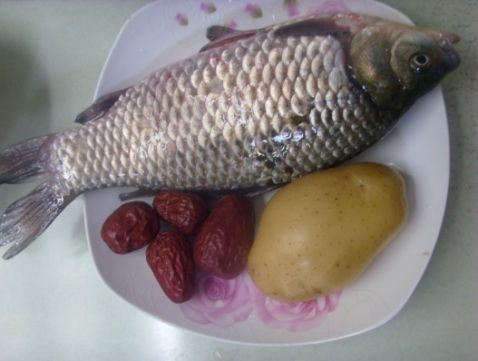 Red Date Crucian Fish Soup recipe