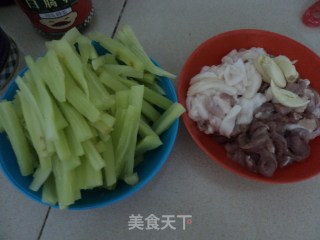 Stir-fried Pork with Lettuce recipe