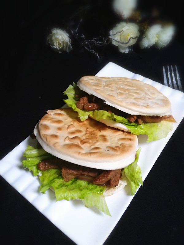 Black Pepper Beef Bun recipe