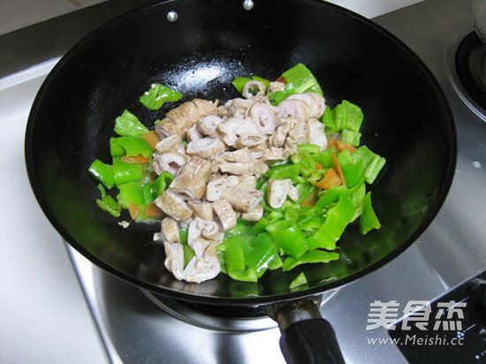 Stir-fried Large Intestine with Hot Peppers recipe