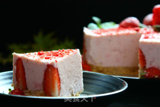 #四节baking Contest Cum是爱吃节#freeze-dried Strawberry Yogurt Mousse recipe