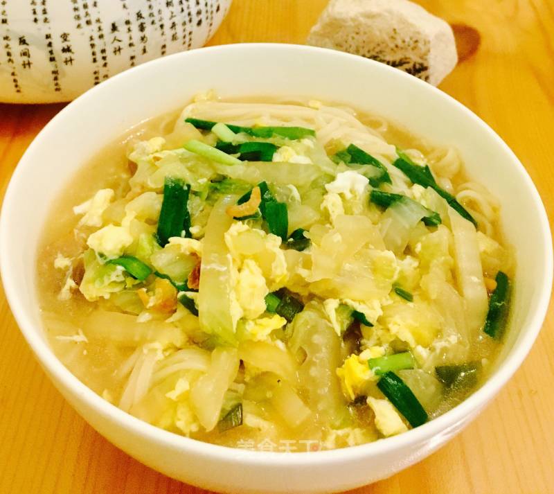 Chinese Cabbage Hot Noodle Soup