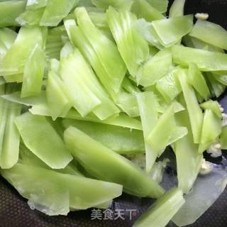 Fried Fungus with Bamboo Shoots recipe